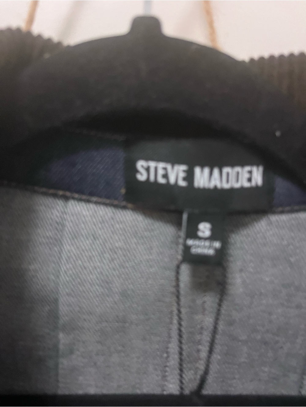 Steve Madden Bloomingdale’s Justina Dark Blue Denim Jacket Brown Collar - Picture 4 of 6